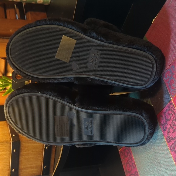 Mixit faux fur ankle strappy slippers black Women's M 7 - 8 soft NEW NWT - Picture 4 of 9